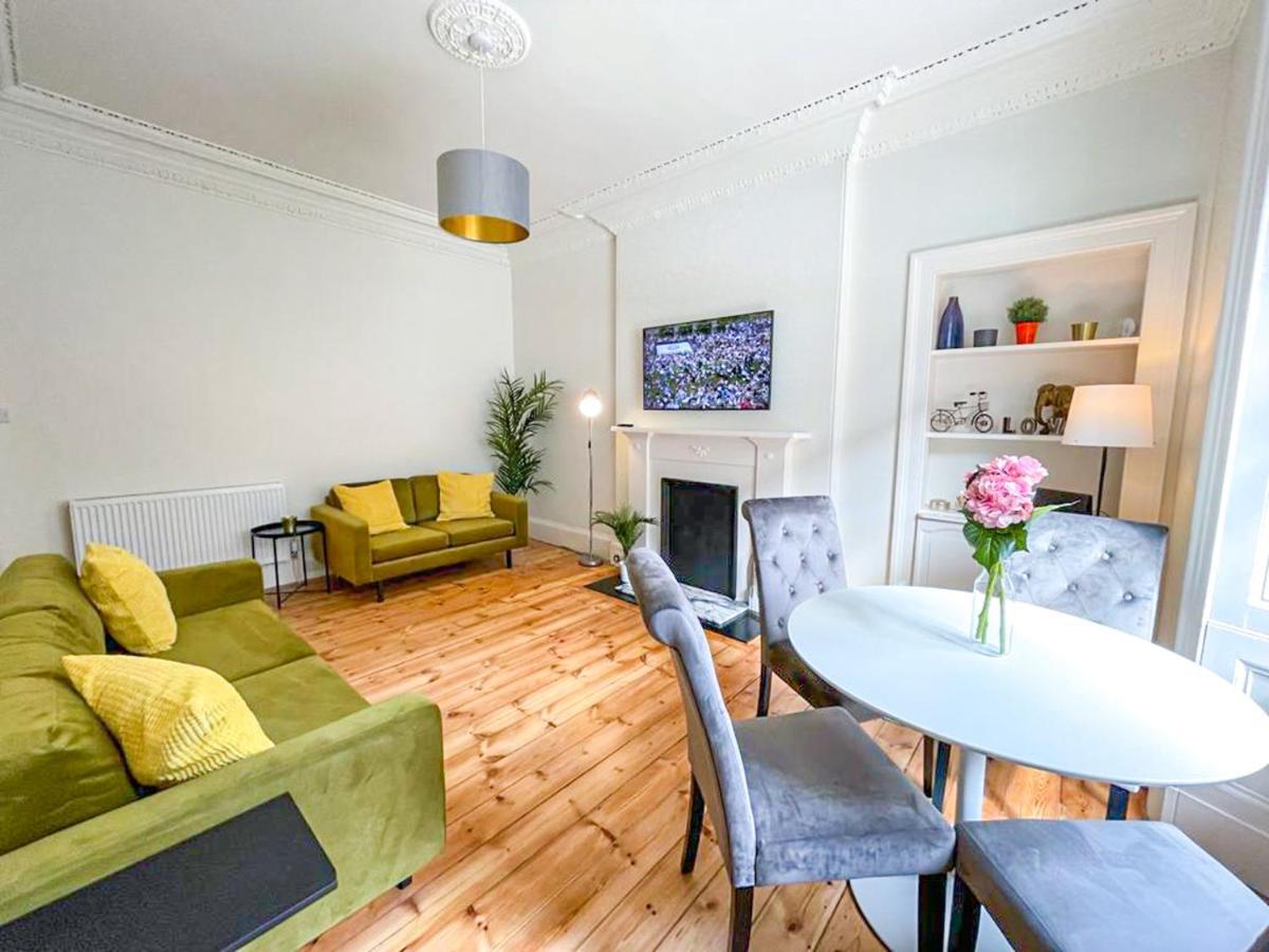 Desirable 2 Bed Apt Near Edinburgh Castle المظهر الخارجي الصورة