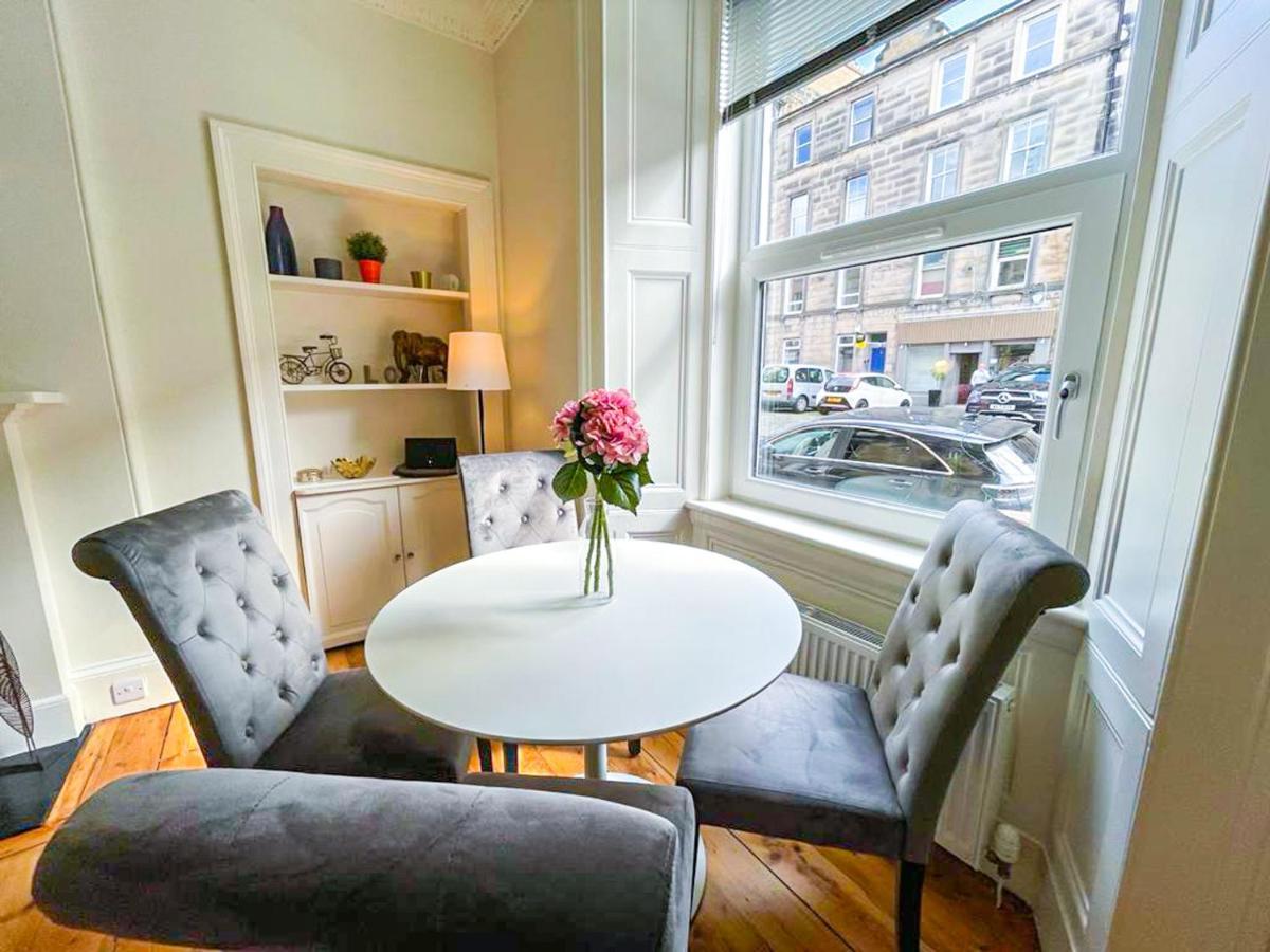 Desirable 2 Bed Apt Near Edinburgh Castle المظهر الخارجي الصورة