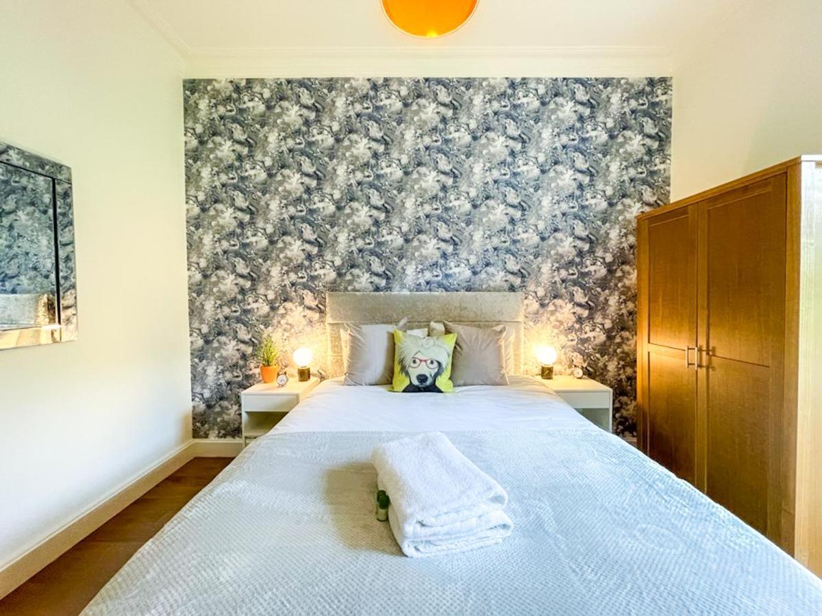 Desirable 2 Bed Apt Near Edinburgh Castle المظهر الخارجي الصورة