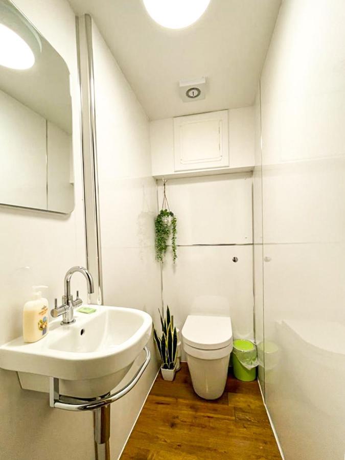 Desirable 2 Bed Apt Near Edinburgh Castle المظهر الخارجي الصورة