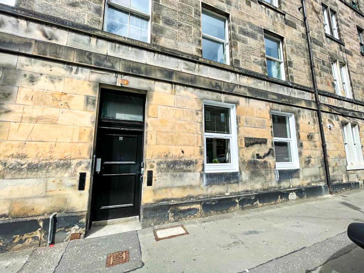 Desirable 2 Bed Apt Near Edinburgh Castle المظهر الخارجي الصورة
