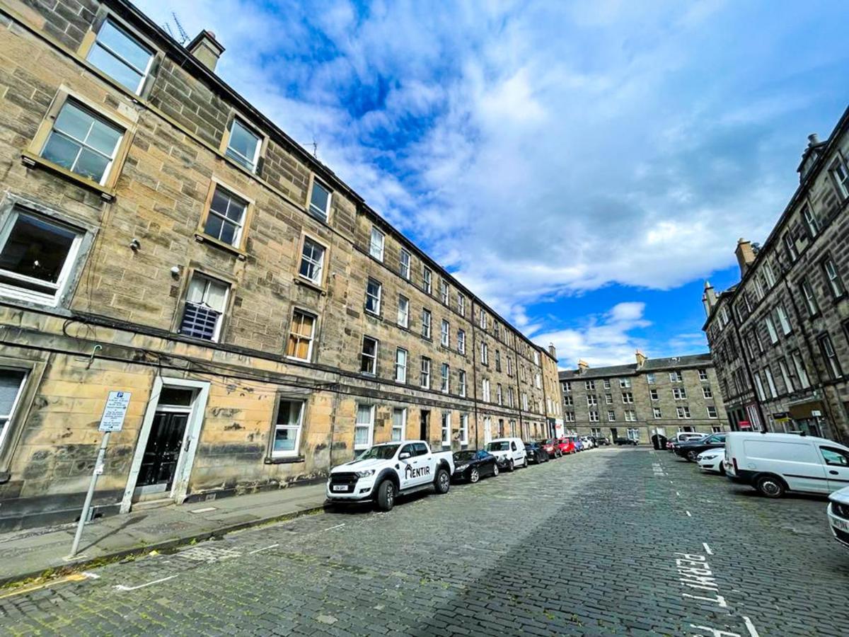 Desirable 2 Bed Apt Near Edinburgh Castle المظهر الخارجي الصورة